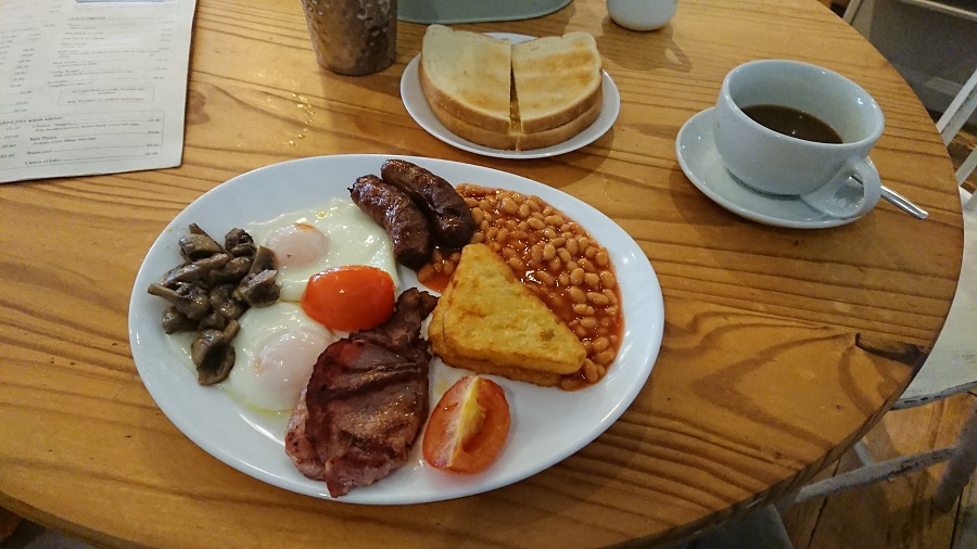 Breakfast in Haselmere